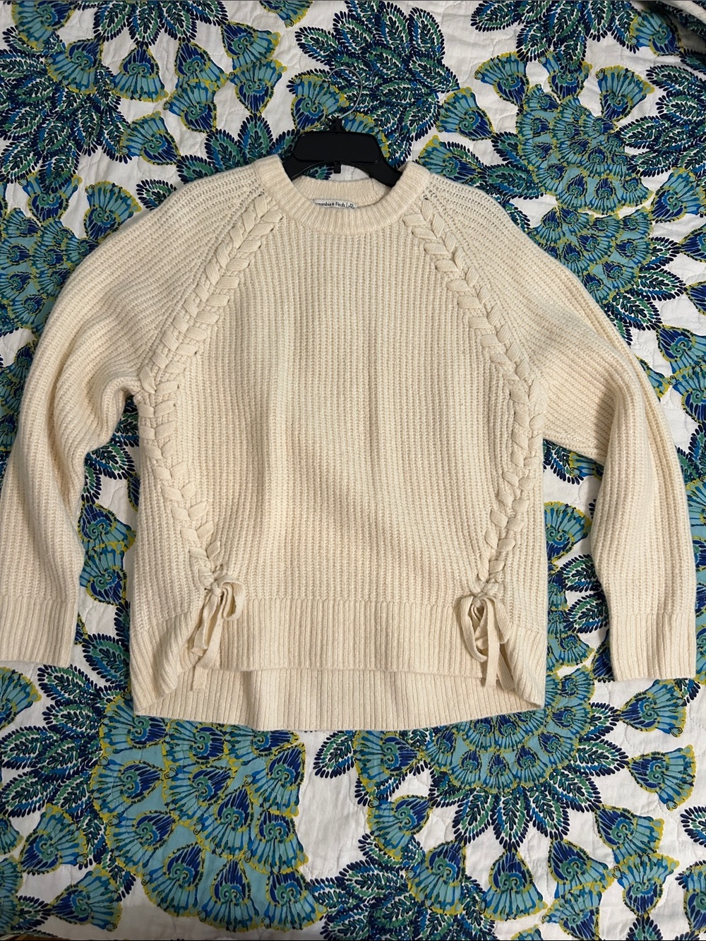 Abercrombie & Fitch Dad Lace Up Sweater